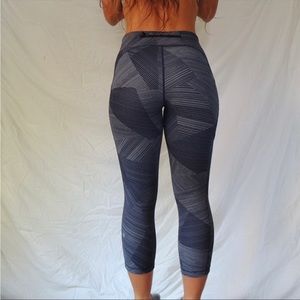 Lululemon speed cropped leggings size 4